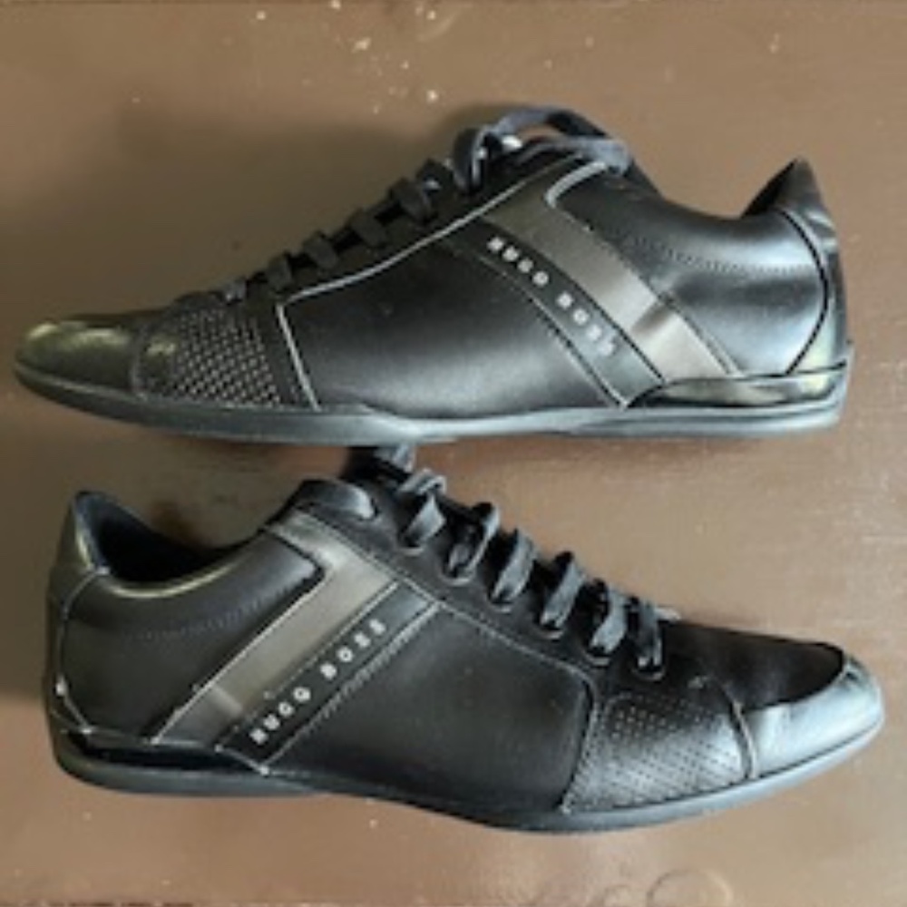 Hugo Boss black leather sneakers -Size 9